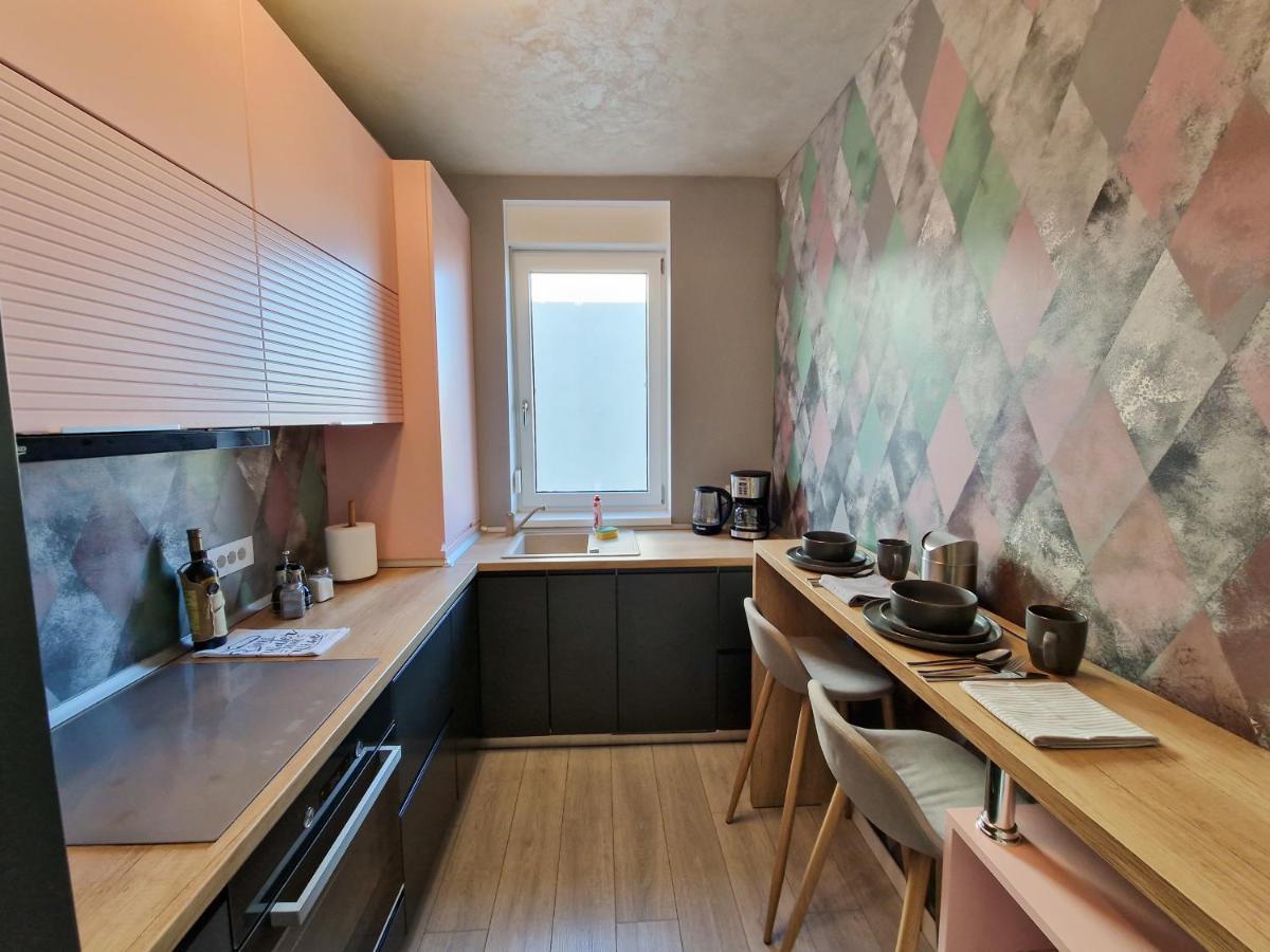 Mirvana Apartments Legacy Residence ทิมิชัวรา ภายนอก รูปภาพ